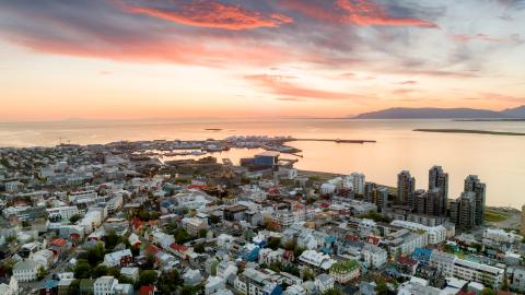Reykjavík by Gunnar Freyr Gunanrsson-